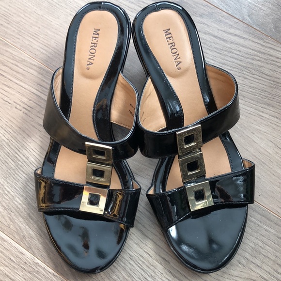 Patent leather wedge sandal - Picture 2 of 3